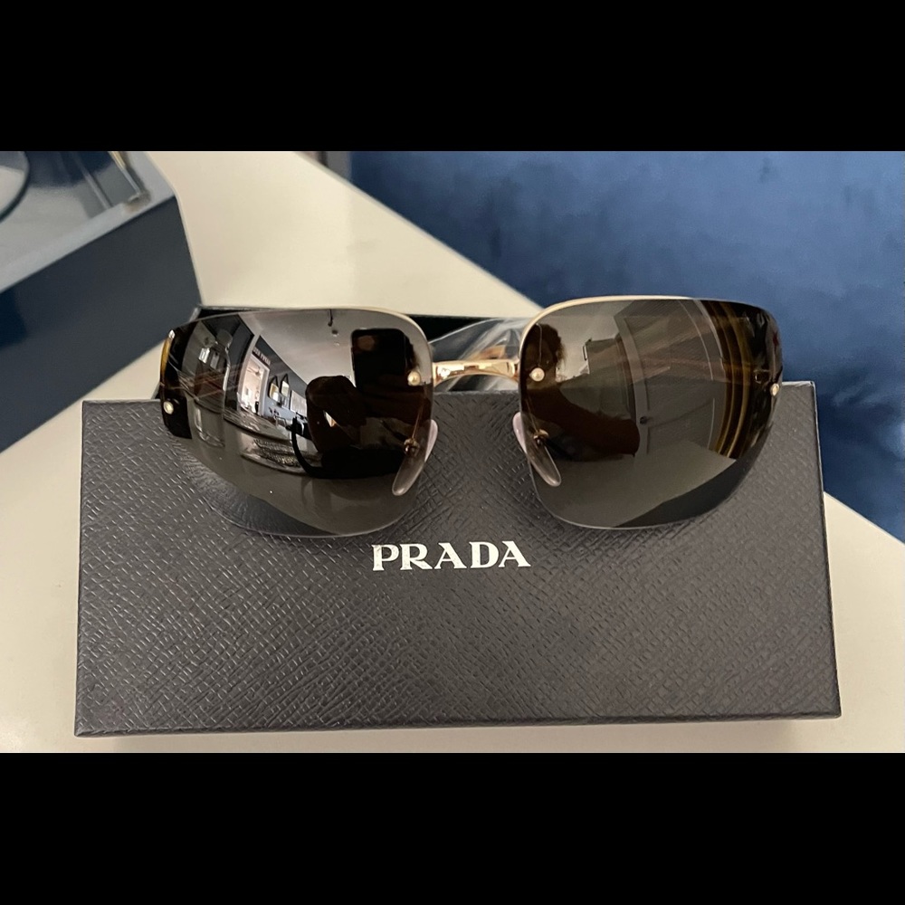 Mens authentic Prada Sunglasses